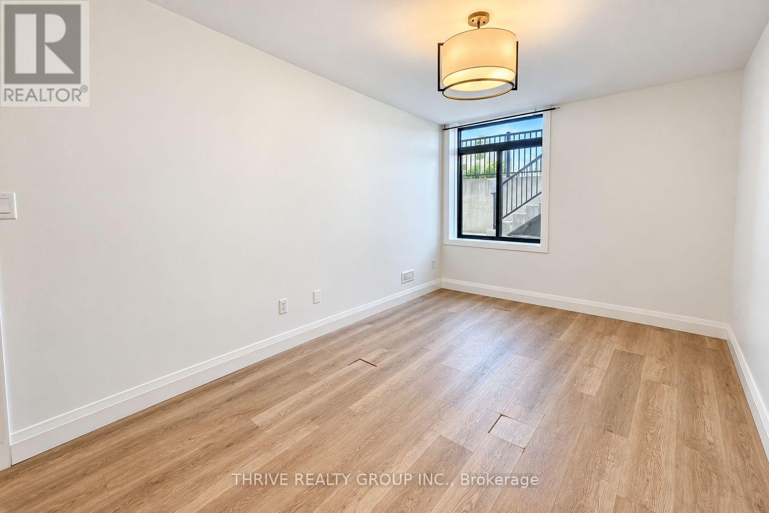 183 - 3900 Savoy Street Property Photo 15
