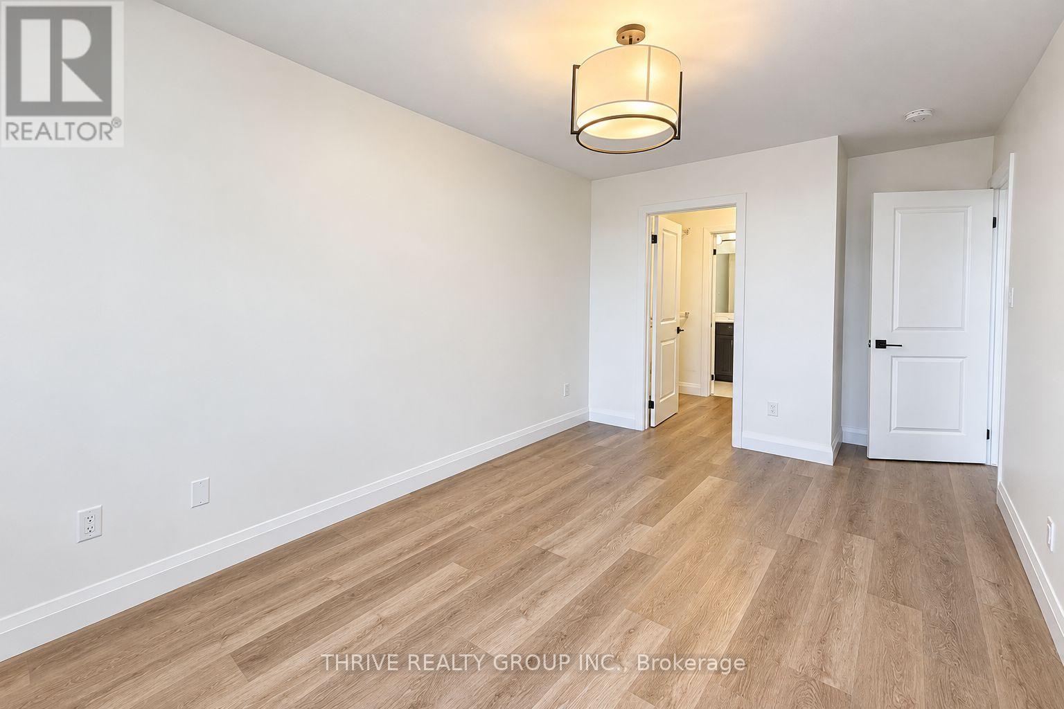 183 - 3900 Savoy Street Property Photo 16