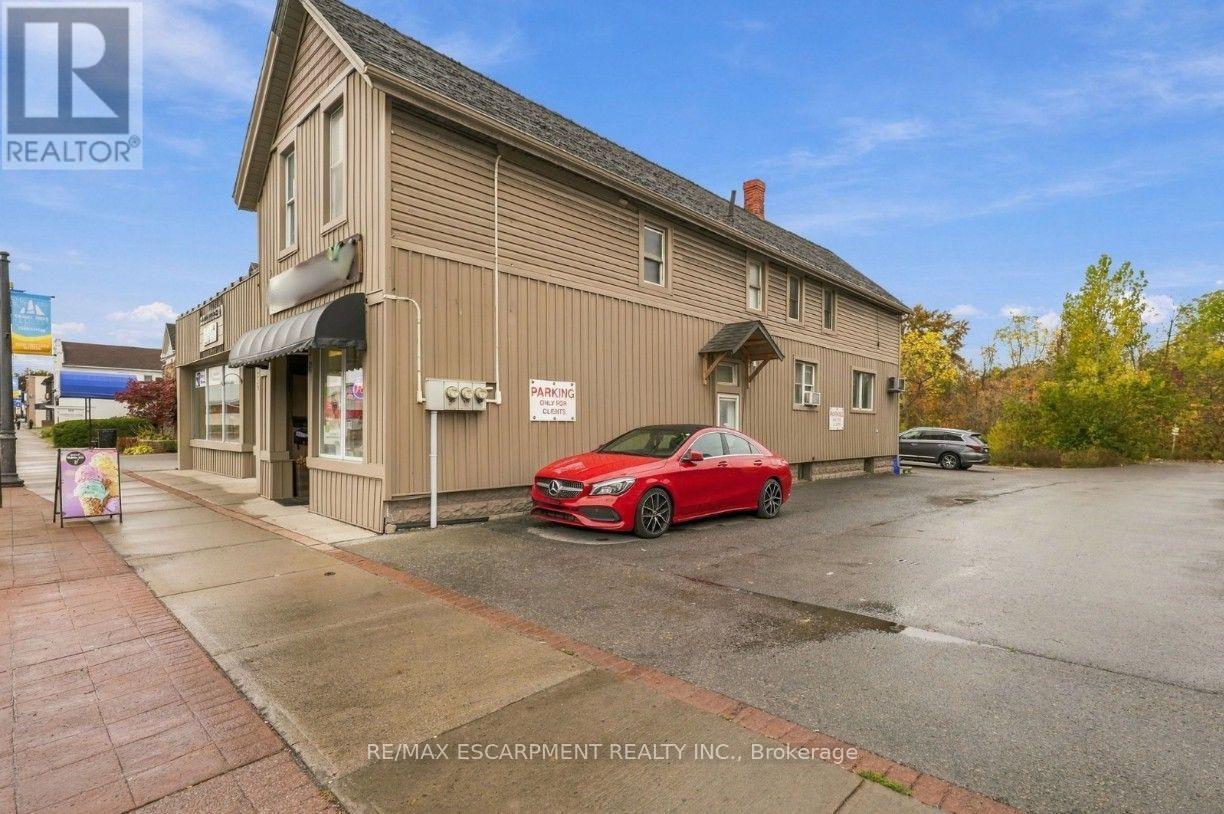 239 Main Street W Property Photo 13