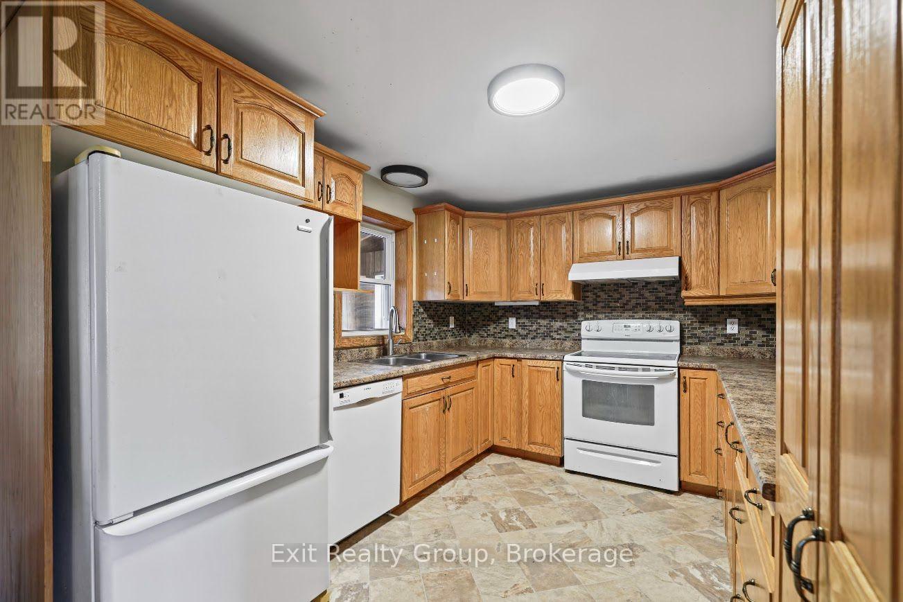2343 Upper Flinton Road Property Photo 3