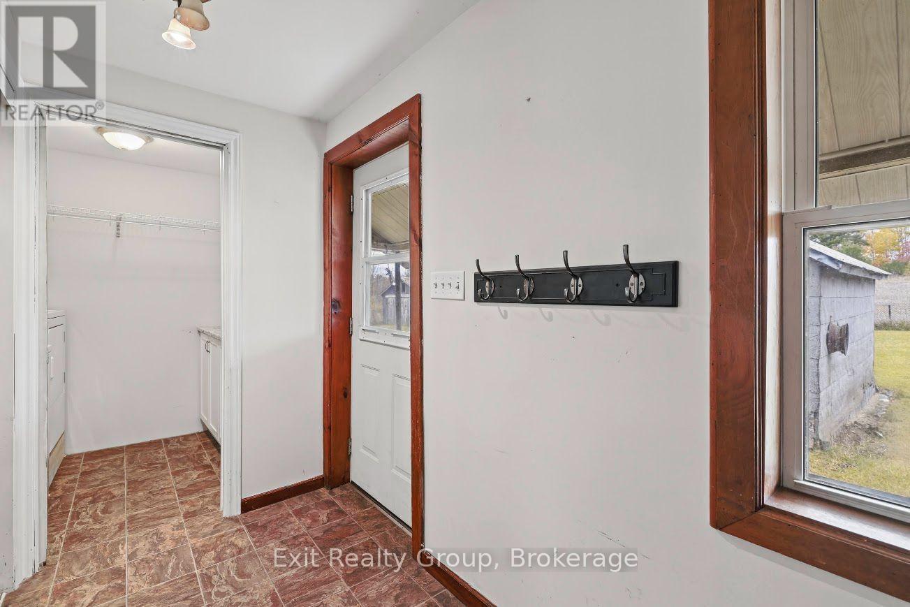 2343 Upper Flinton Road Property Photo 6