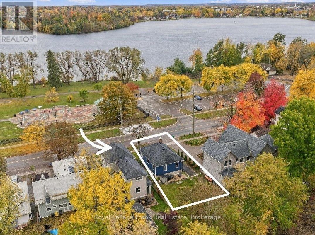 130 Maria Street Property Photo 2