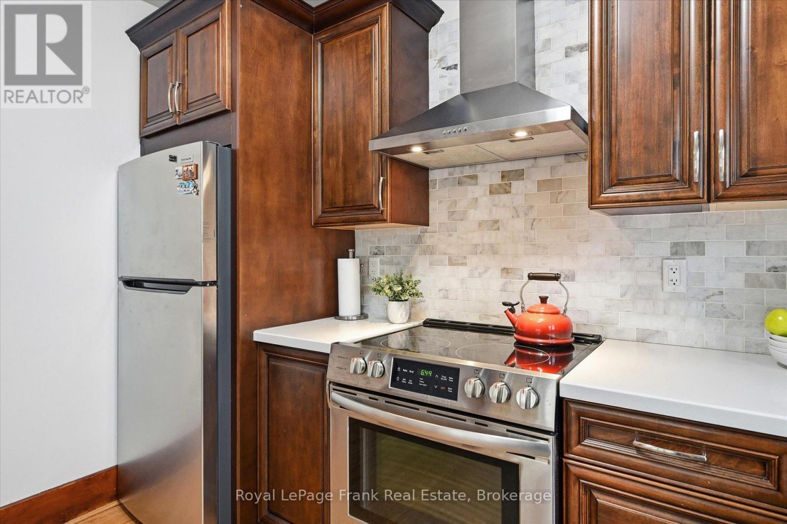 130 Maria Street Property Photo 10