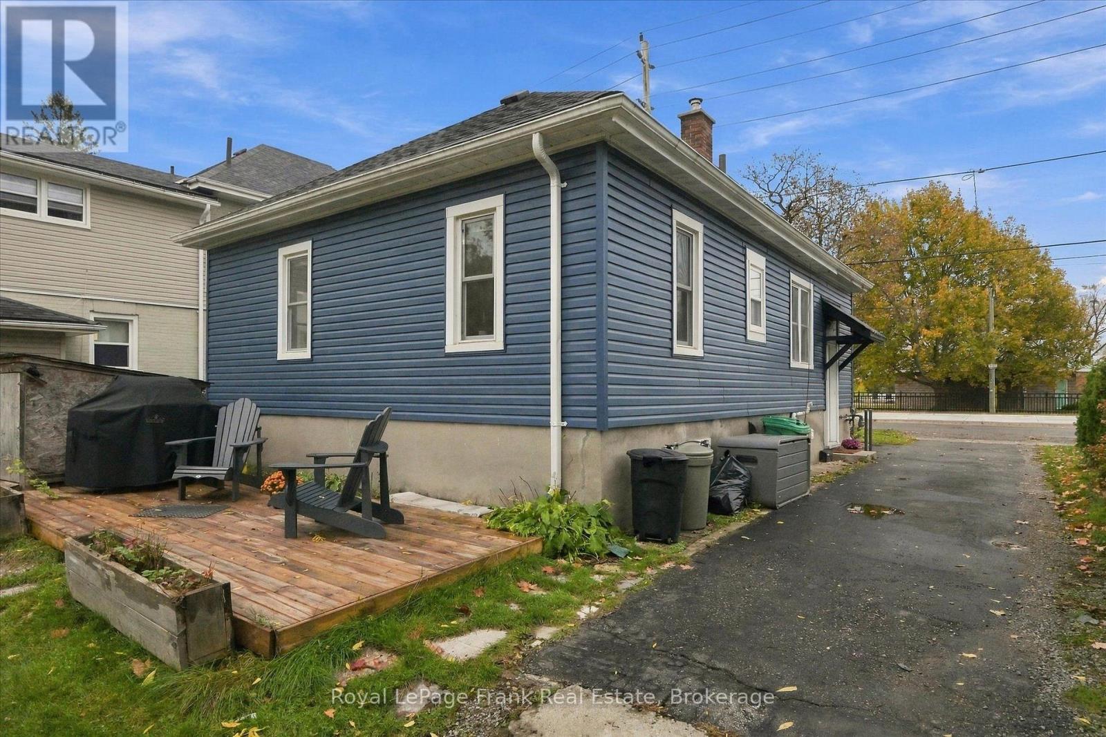 130 Maria Street Property Photo 30