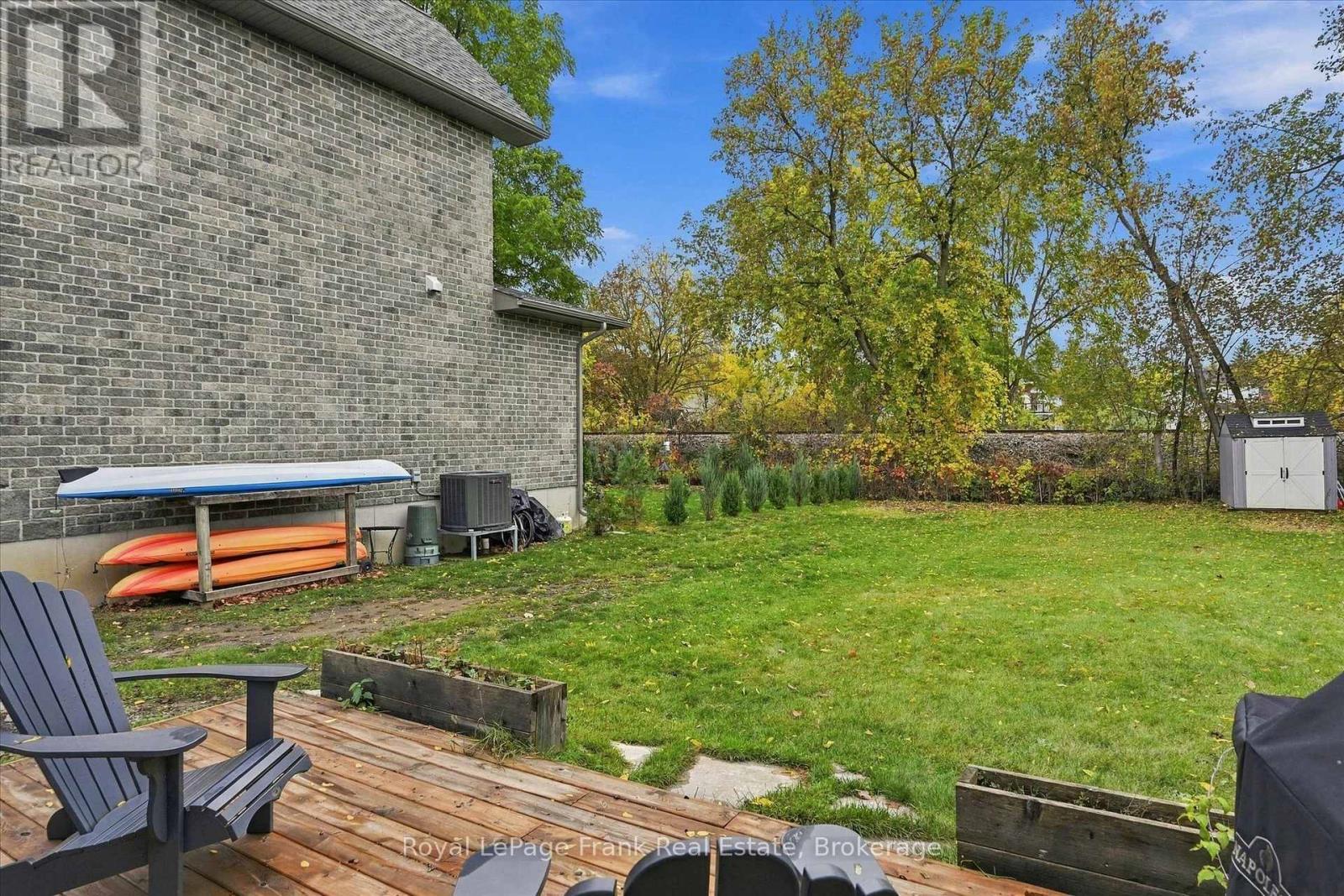 130 Maria Street Property Photo 33