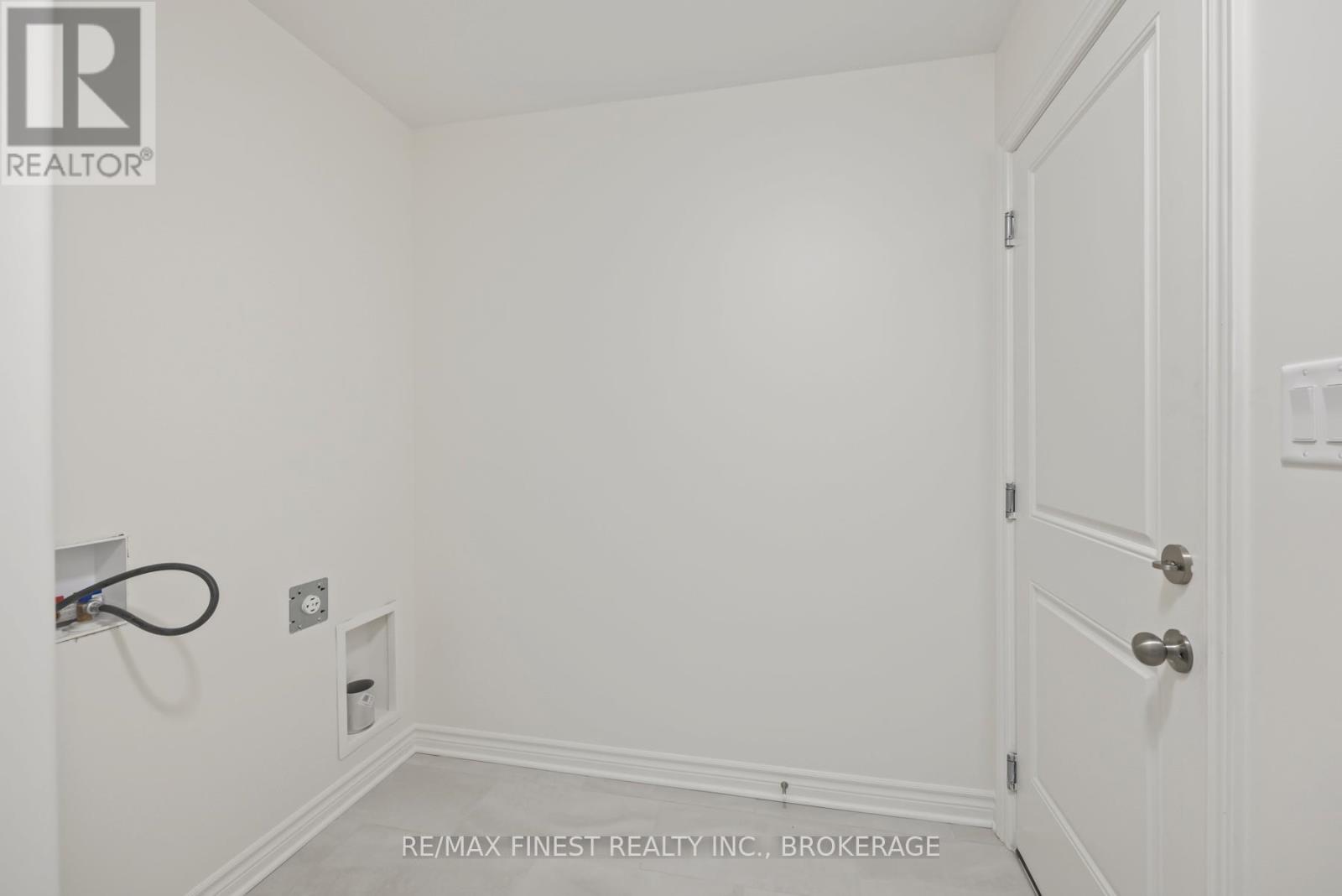 215 Heritage Park Drive Property Photo 15