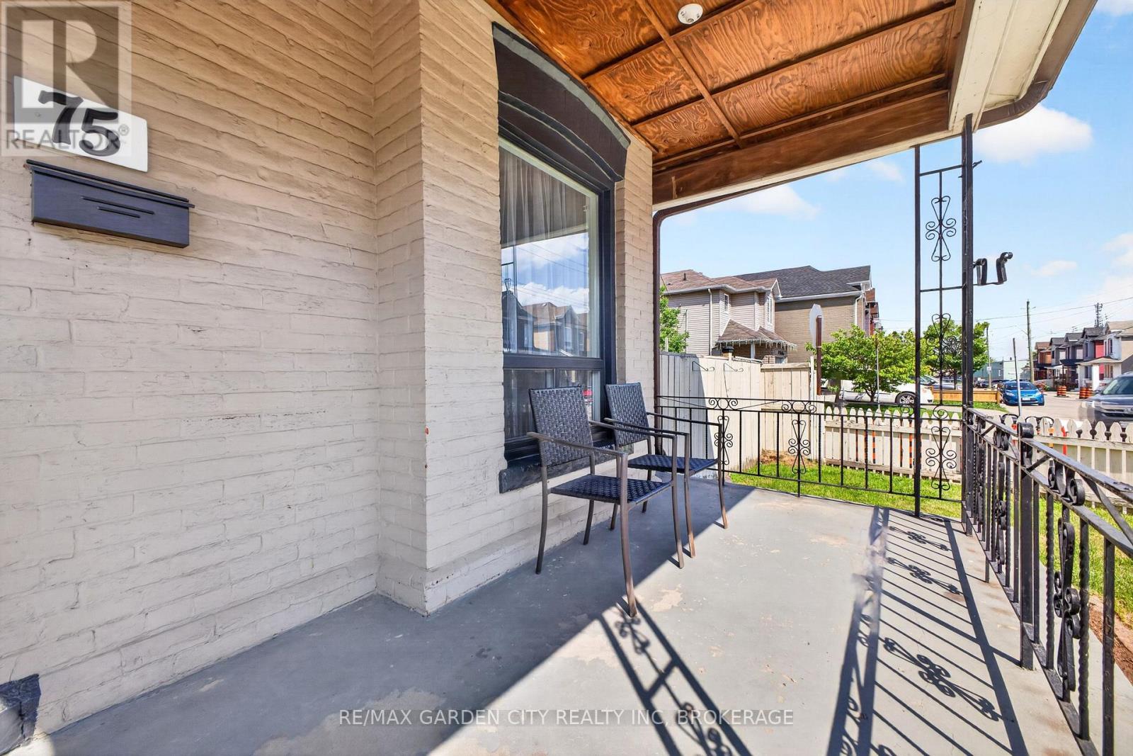 75 Keith Street Property Photo 4