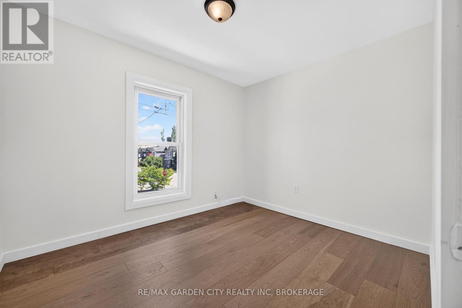 75 Keith Street Property Photo 33