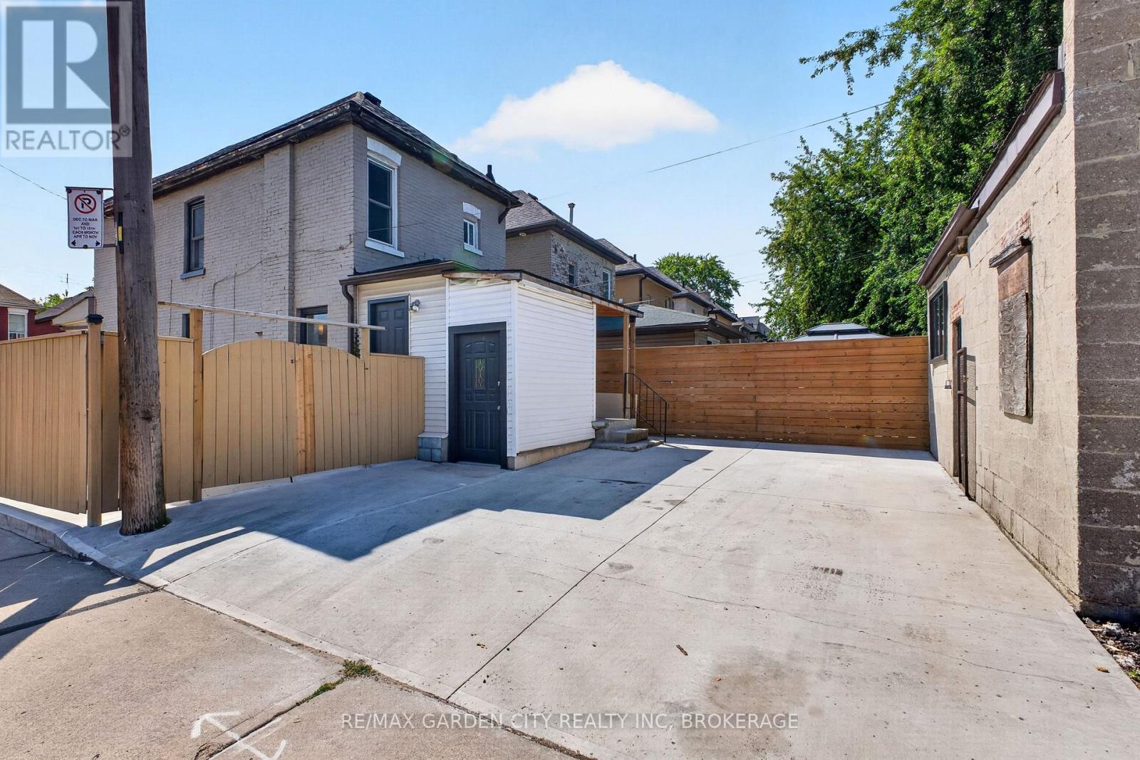 75 Keith Street Property Photo 41