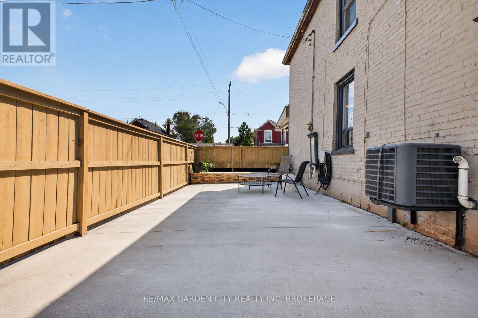 75 Keith Street Property Photo 42