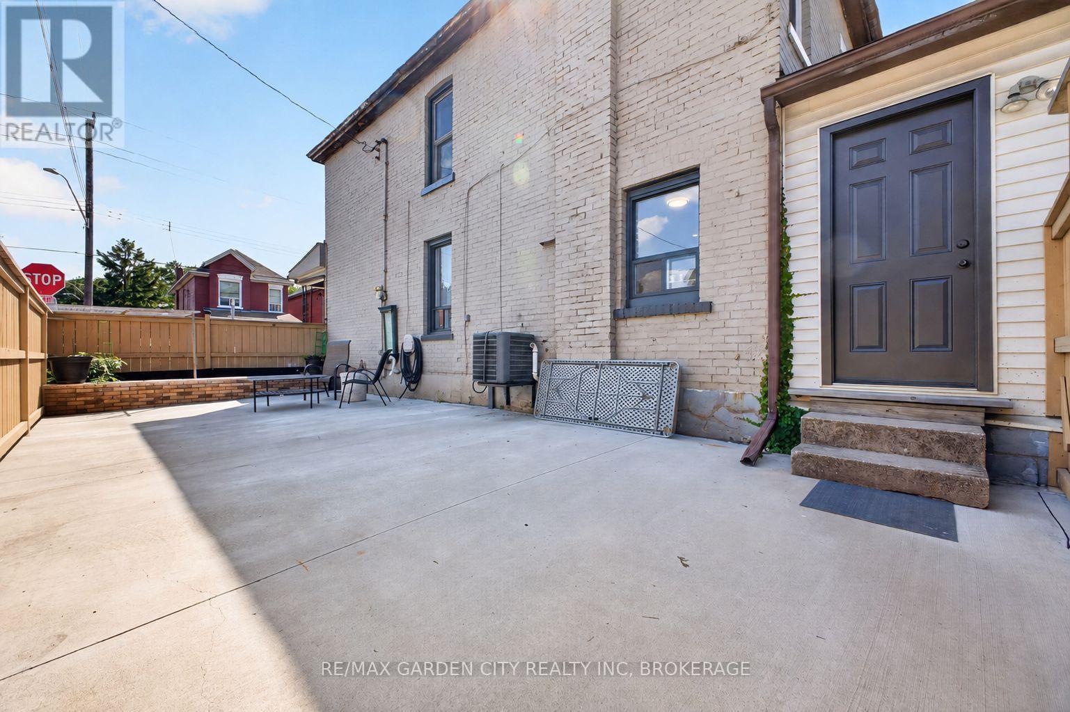 75 Keith Street Property Photo 45