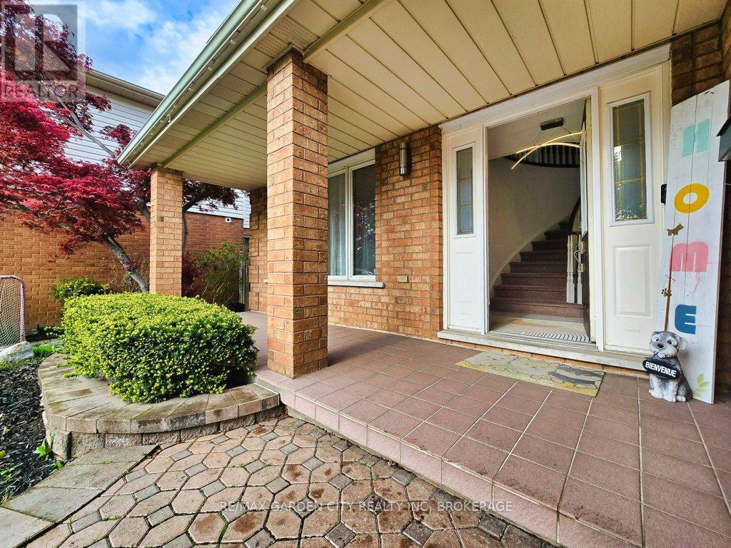 20 Consiglia Drive Property Photo 5