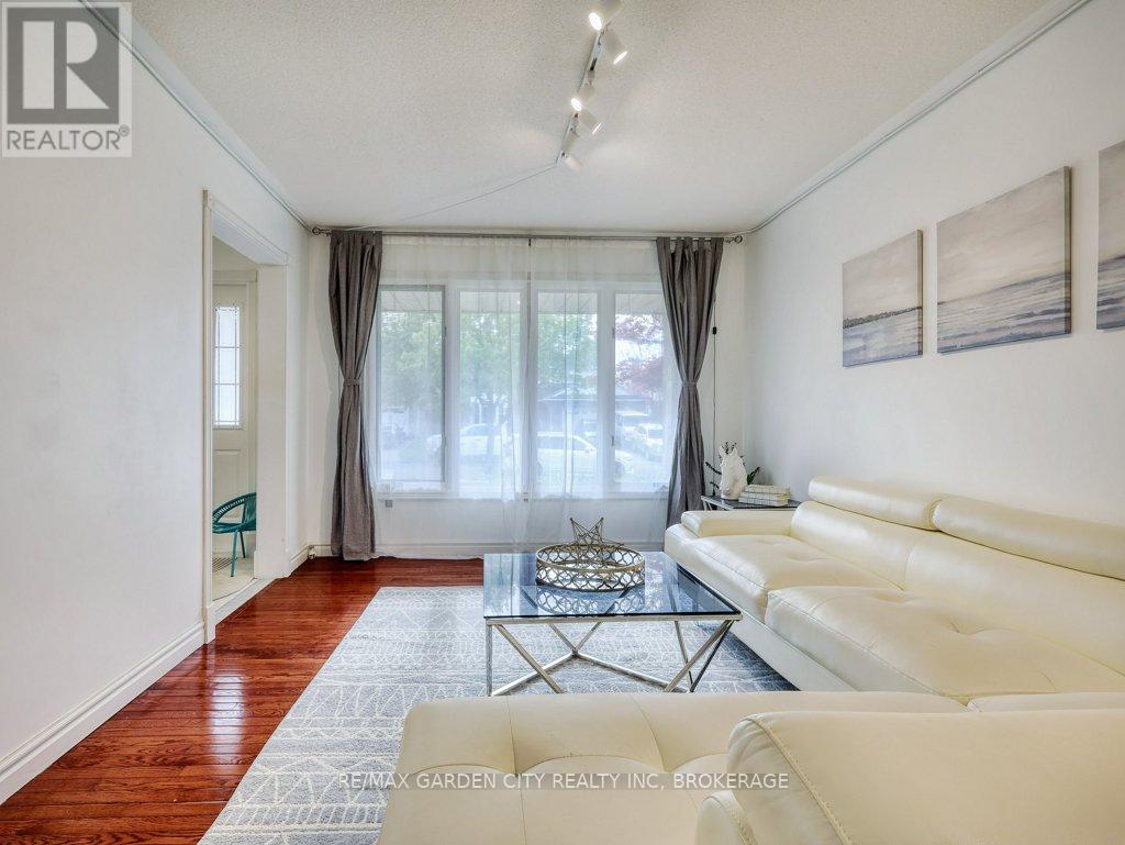 20 Consiglia Drive Property Photo 9