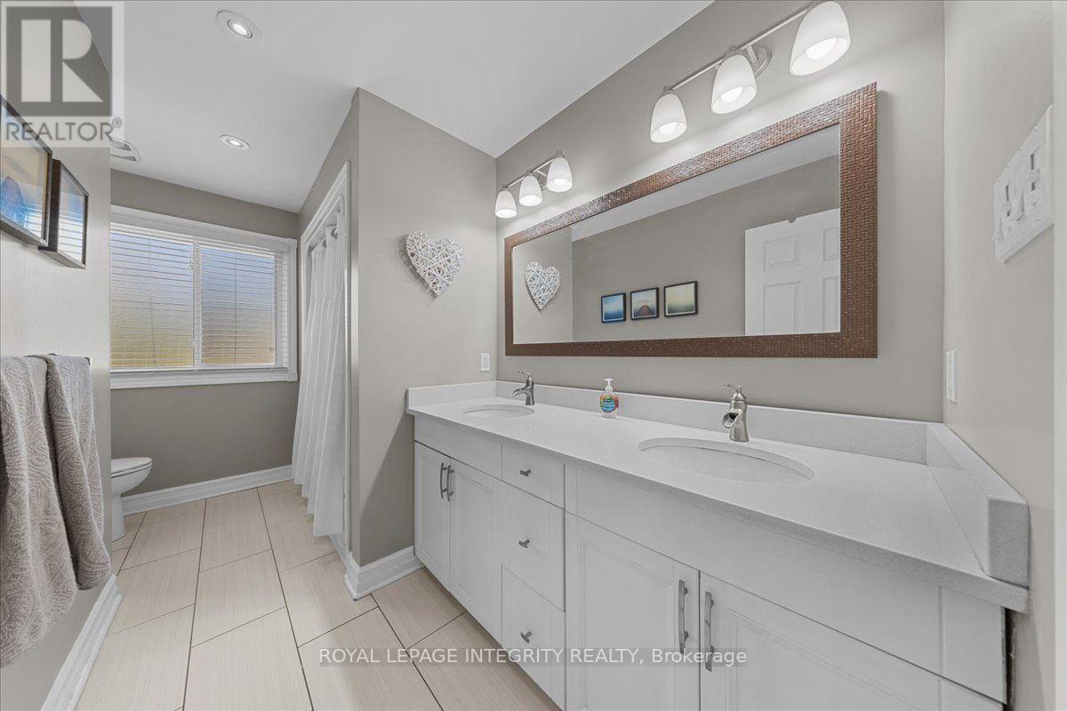 3073 Old Montreal Road Property Photo 21