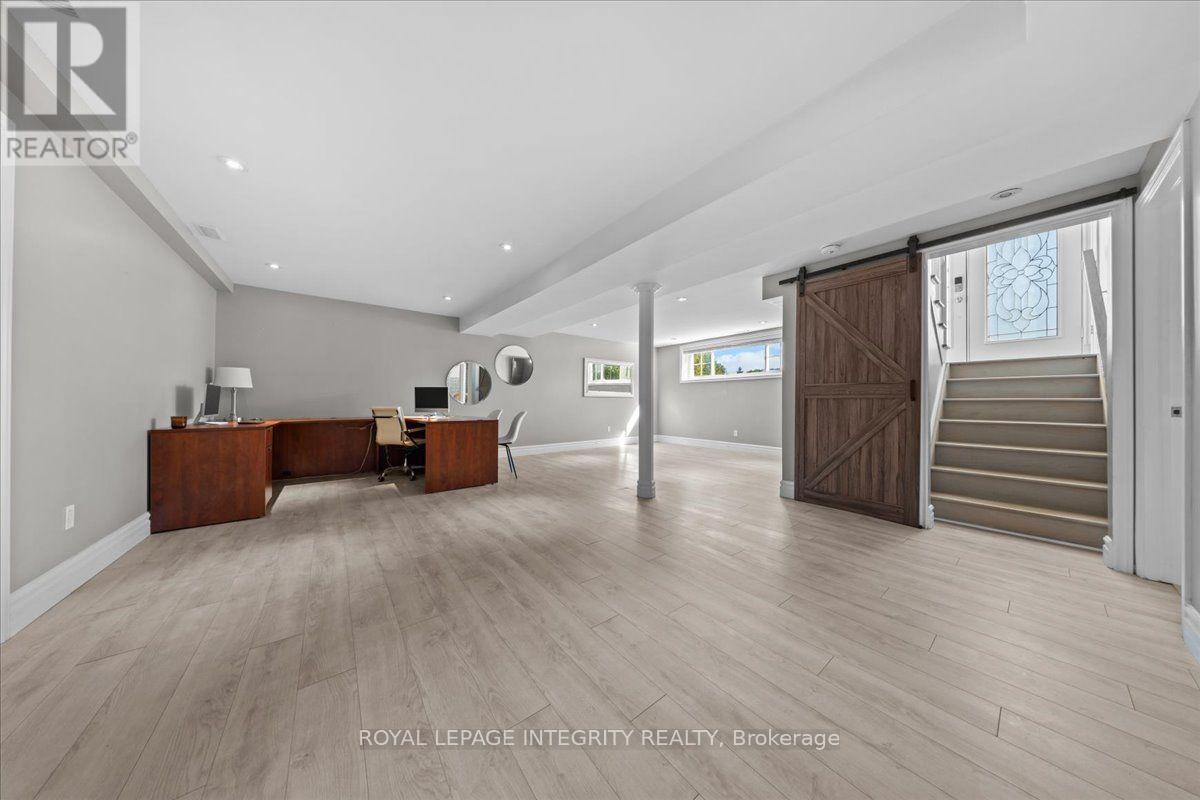 3073 Old Montreal Road Property Photo 22