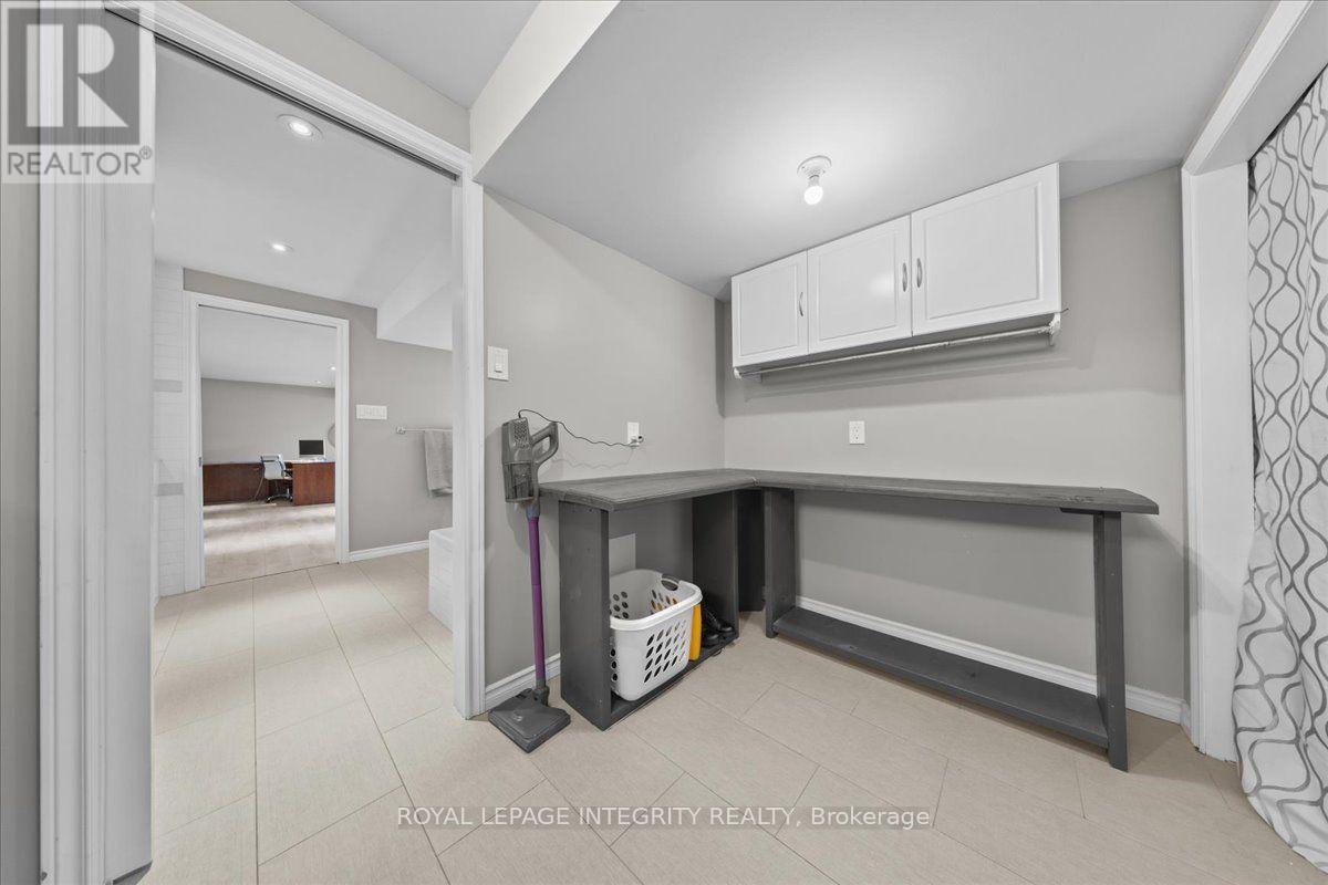 3073 Old Montreal Road Property Photo 31