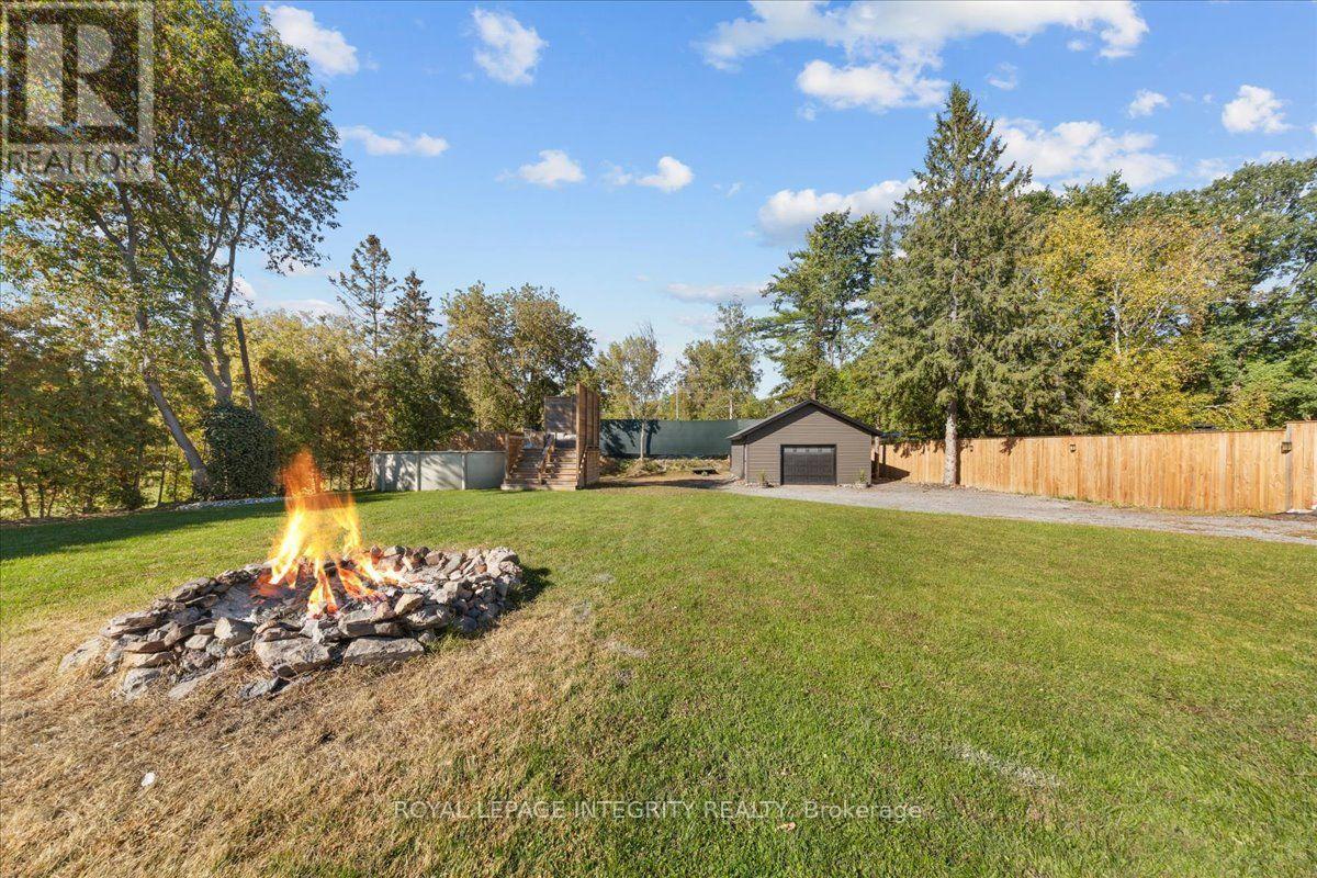 3073 Old Montreal Road Property Photo 36