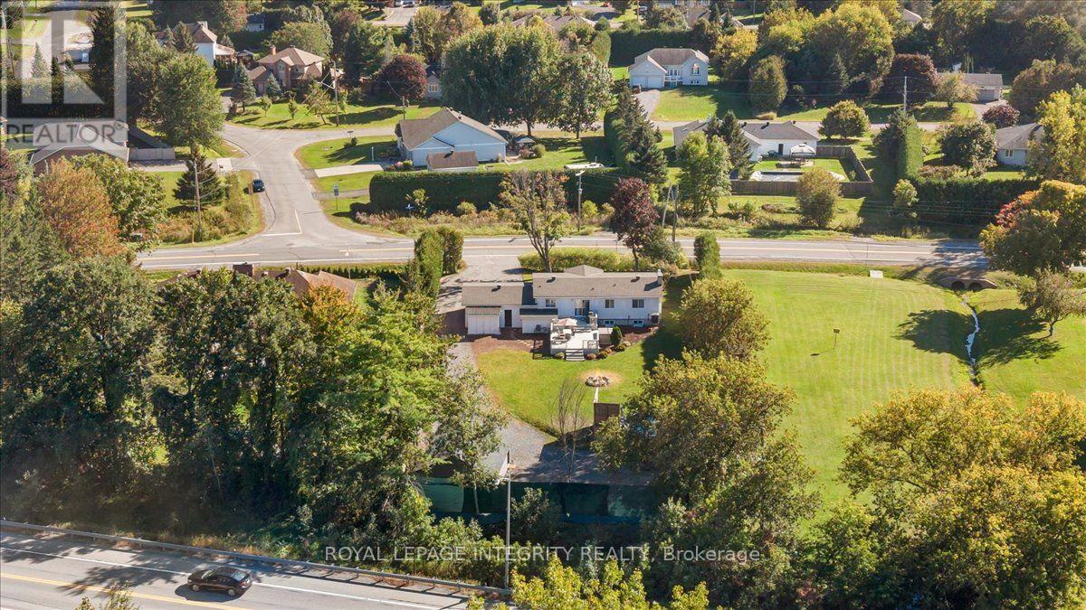 3073 Old Montreal Road Property Photo 48