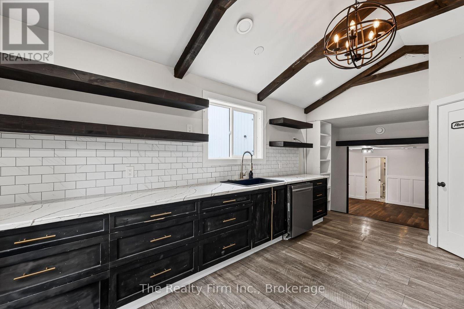 141 Blandford Street Property Photo 17