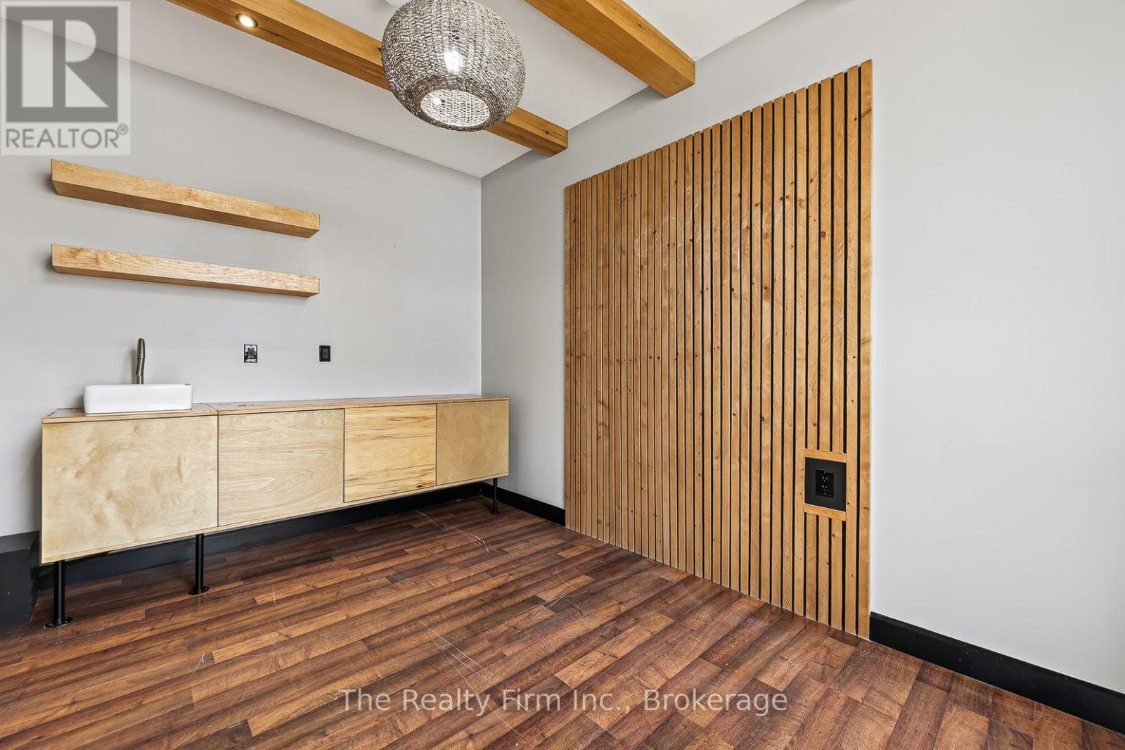 141 Blandford Street Property Photo 22