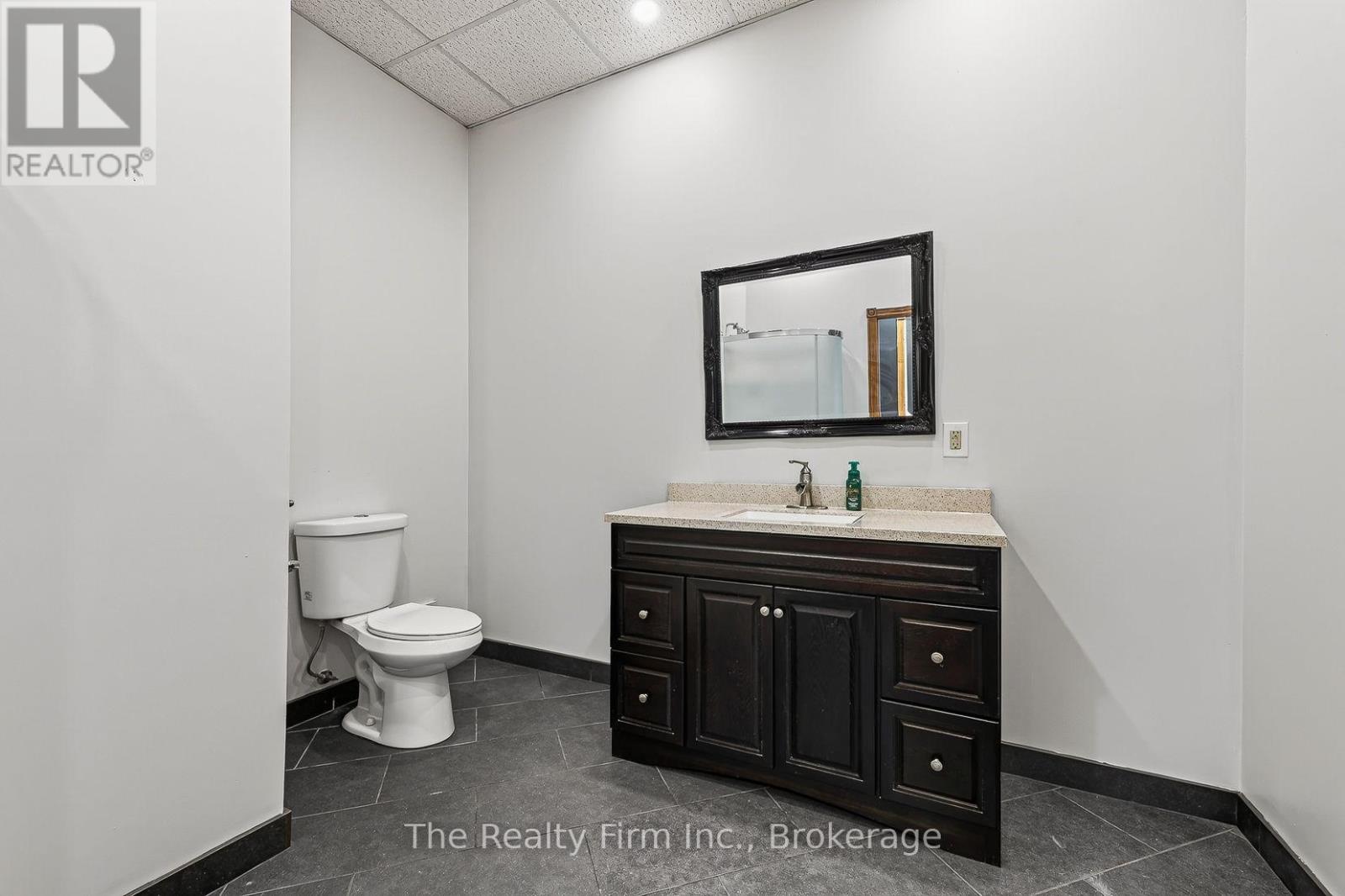 141 Blandford Street Property Photo 28