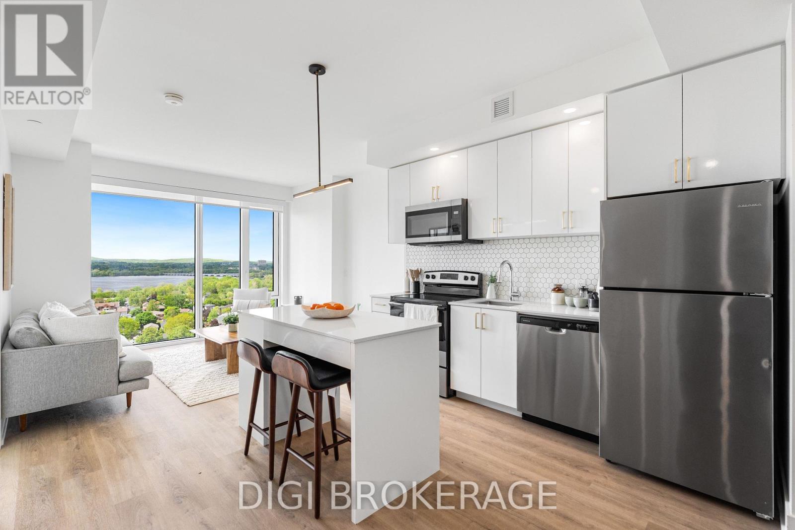 1605 - 2070 Scott Street Property Photo 8