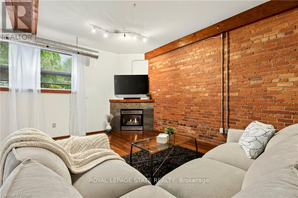 13 - 357 Hunter Street W Property Photo 6