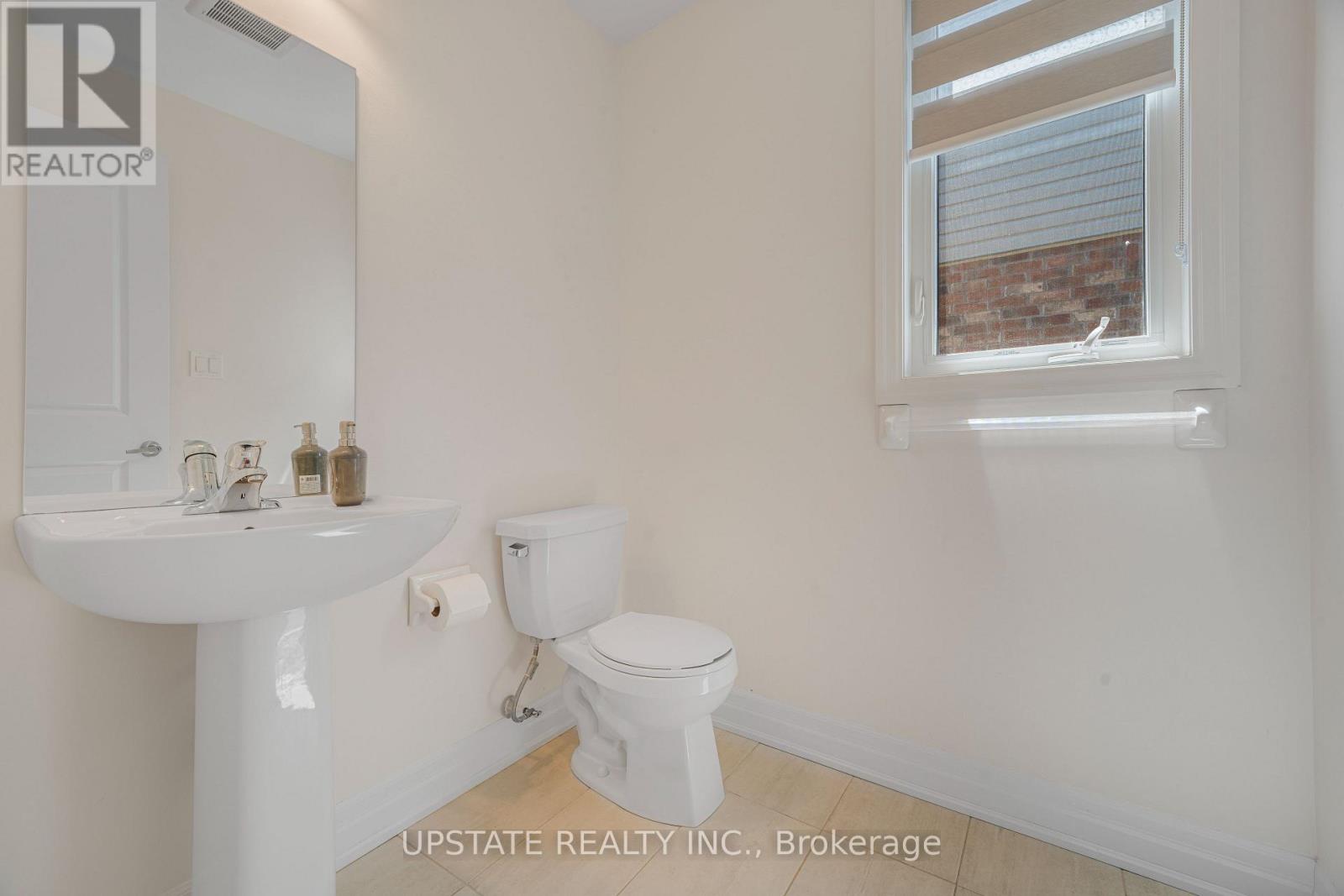 9218 White Oak Avenue N Property Photo 6