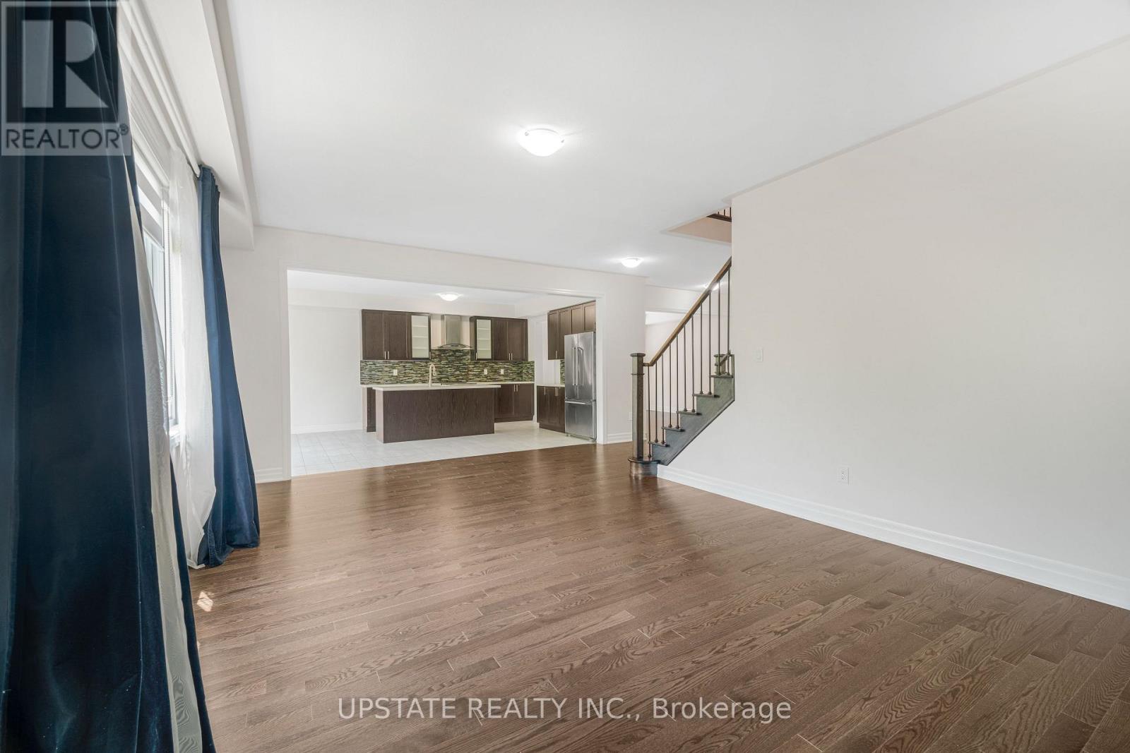 9218 White Oak Avenue N Property Photo 14
