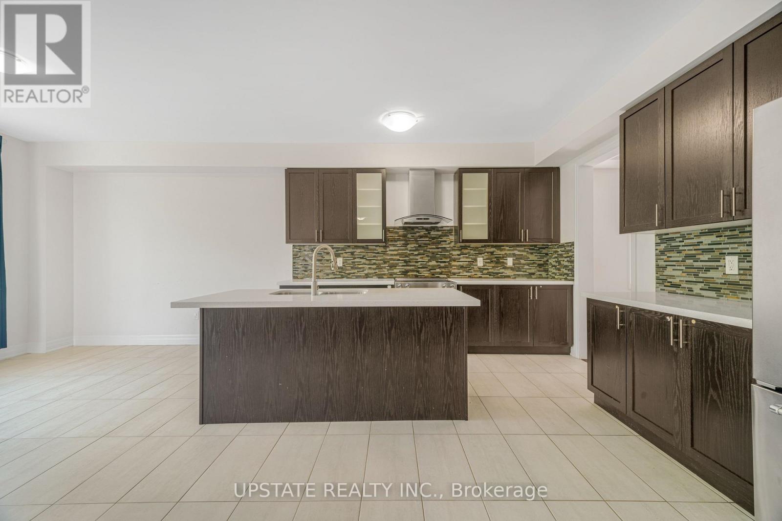 9218 White Oak Avenue N Property Photo 16