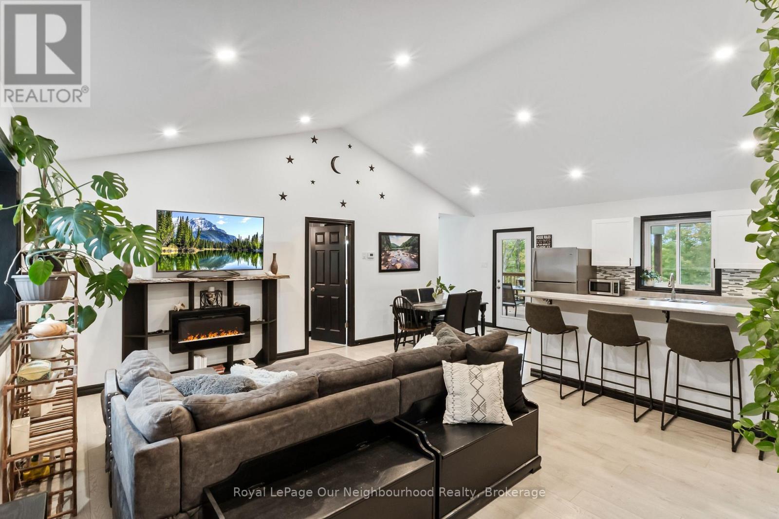 9 Cedar Hill Road Property Photo 6
