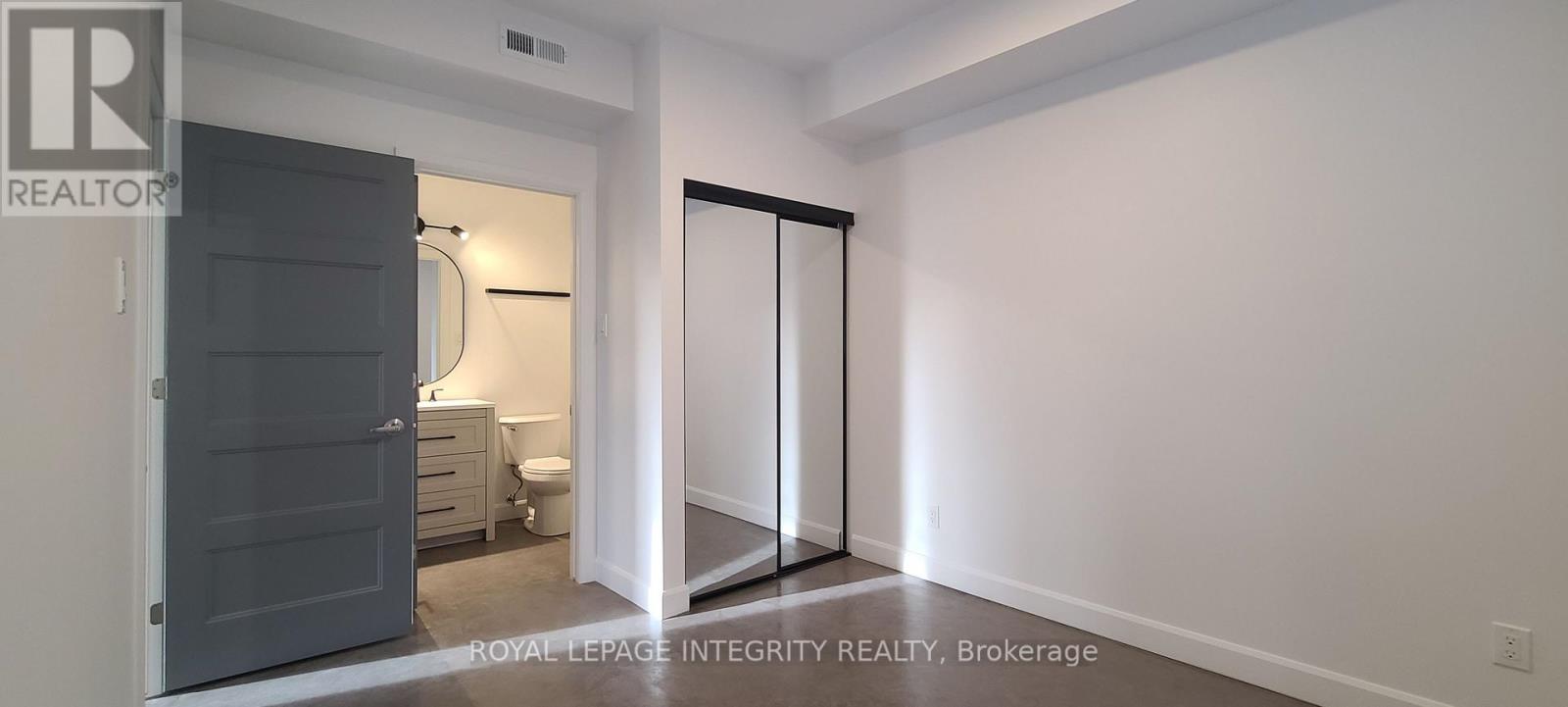 Unit A - 396 Marguerite Avenue Property Photo 5