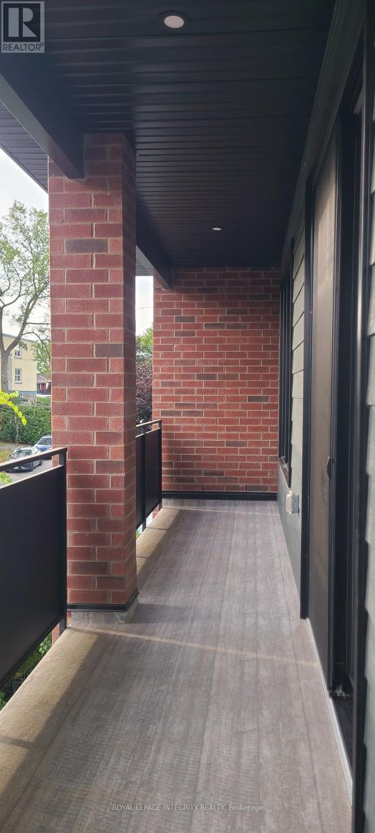 Unit A - 396 Marguerite Avenue Property Photo 14
