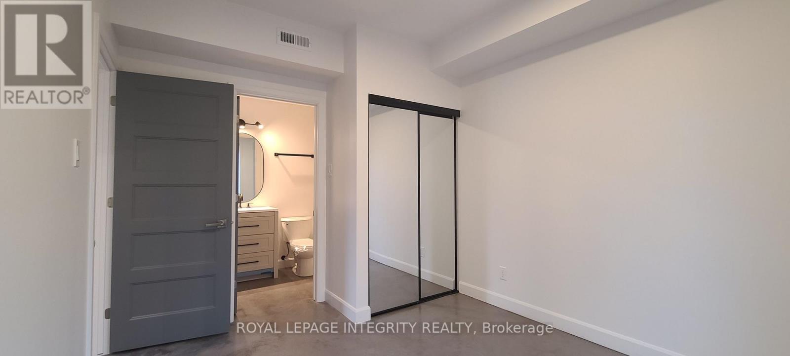 Unit B - 398 Marguerite Avenue Property Photo 7