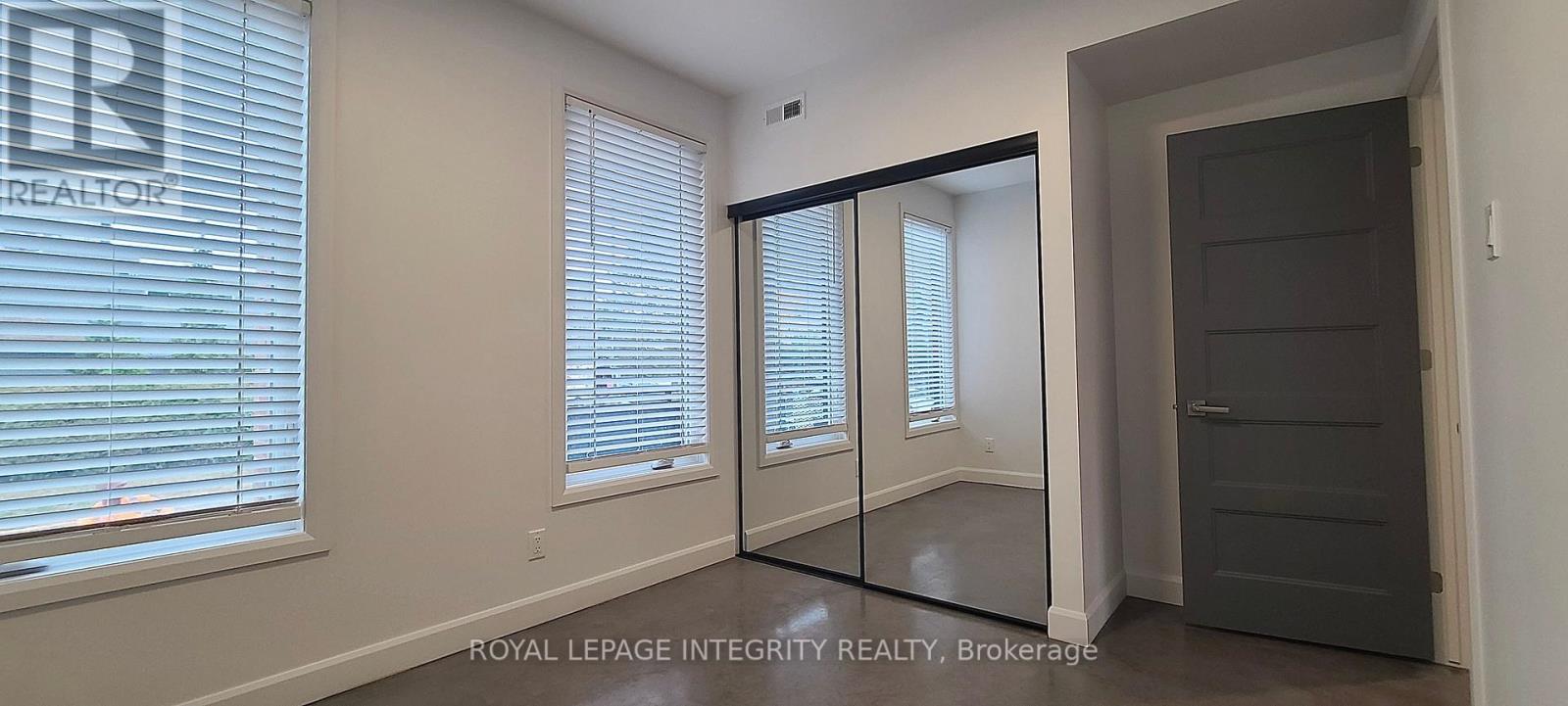 Unit B - 398 Marguerite Avenue Property Photo 10