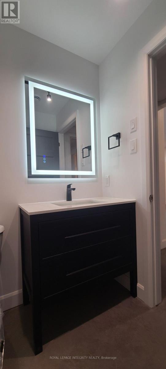 Unit B - 398 Marguerite Avenue Property Photo 12