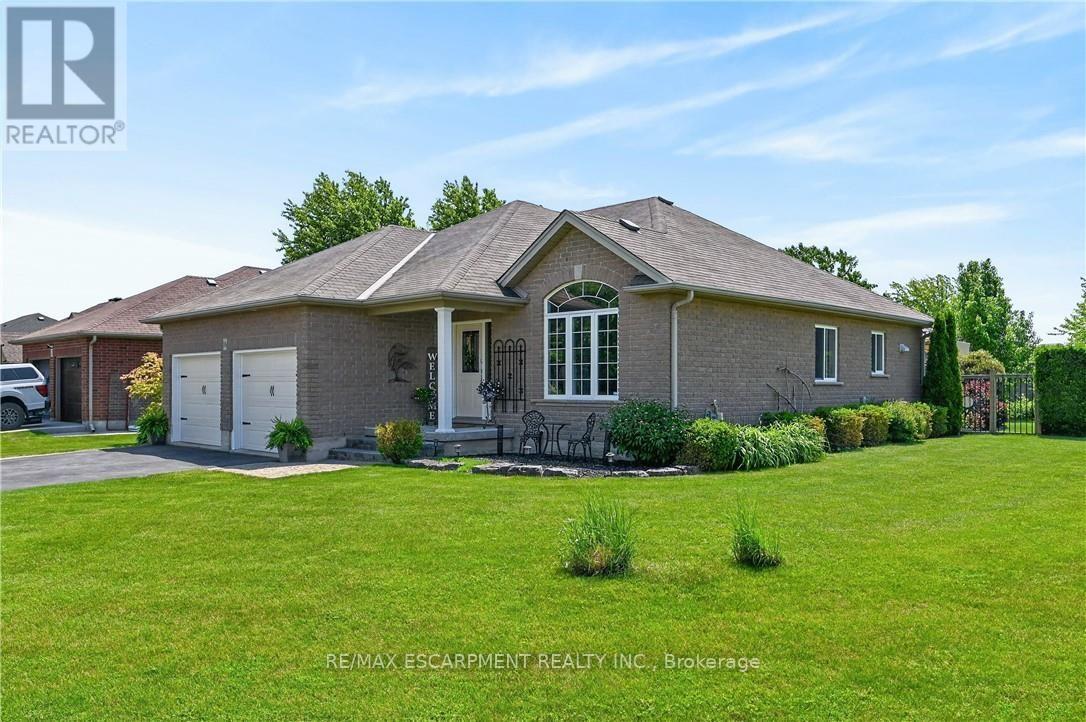 138 Galinee Trail Property Photo 2