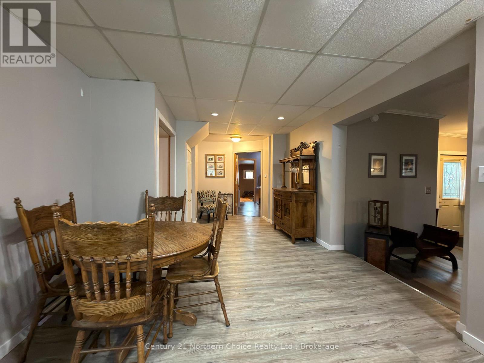 648 Scott Street Property Photo 7
