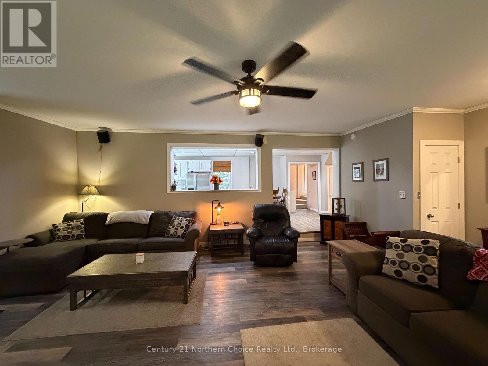 648 Scott Street Property Photo 13