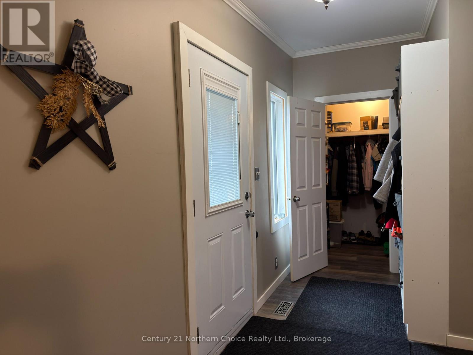 648 Scott Street Property Photo 19