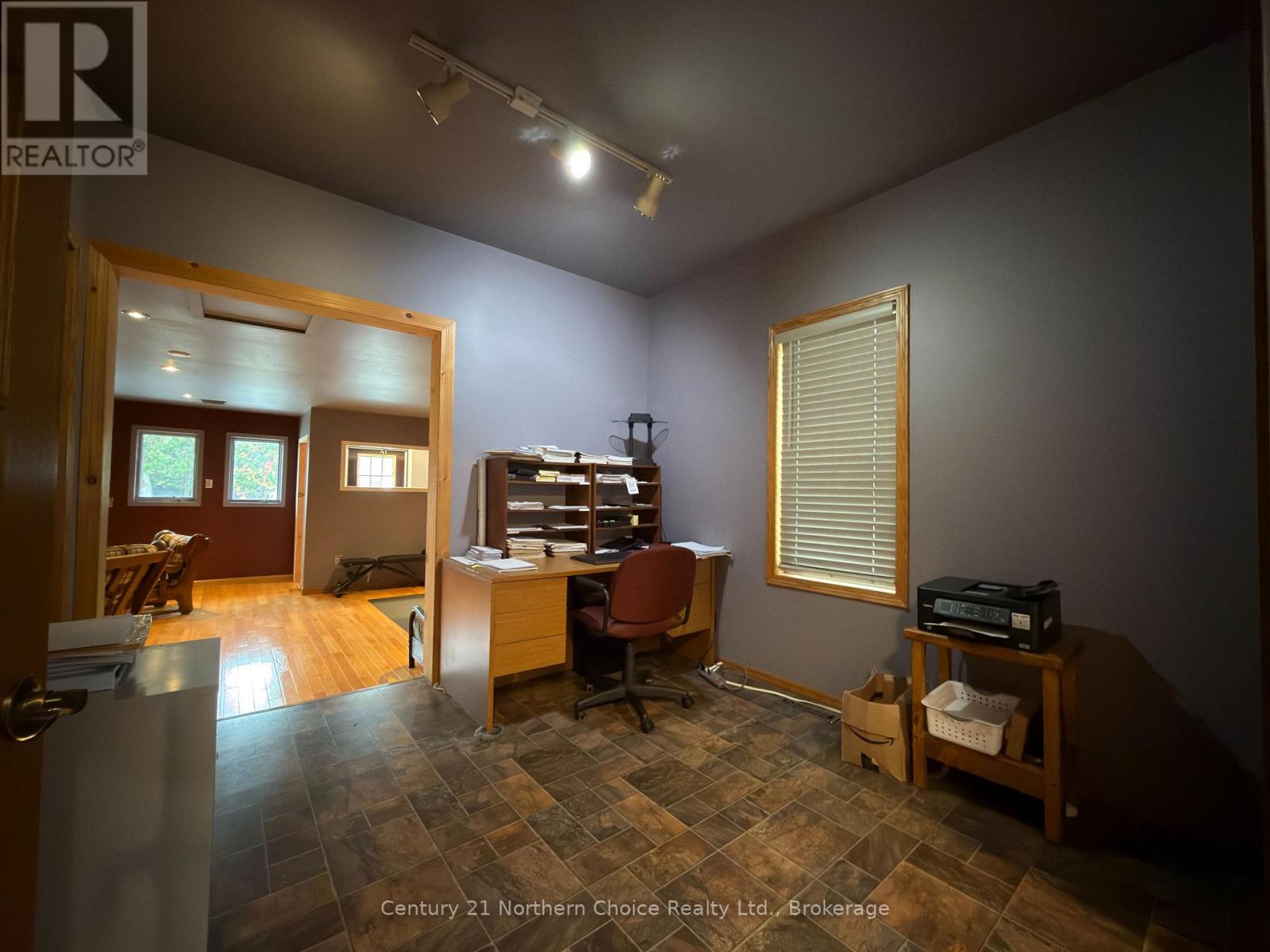 648 Scott Street Property Photo 25