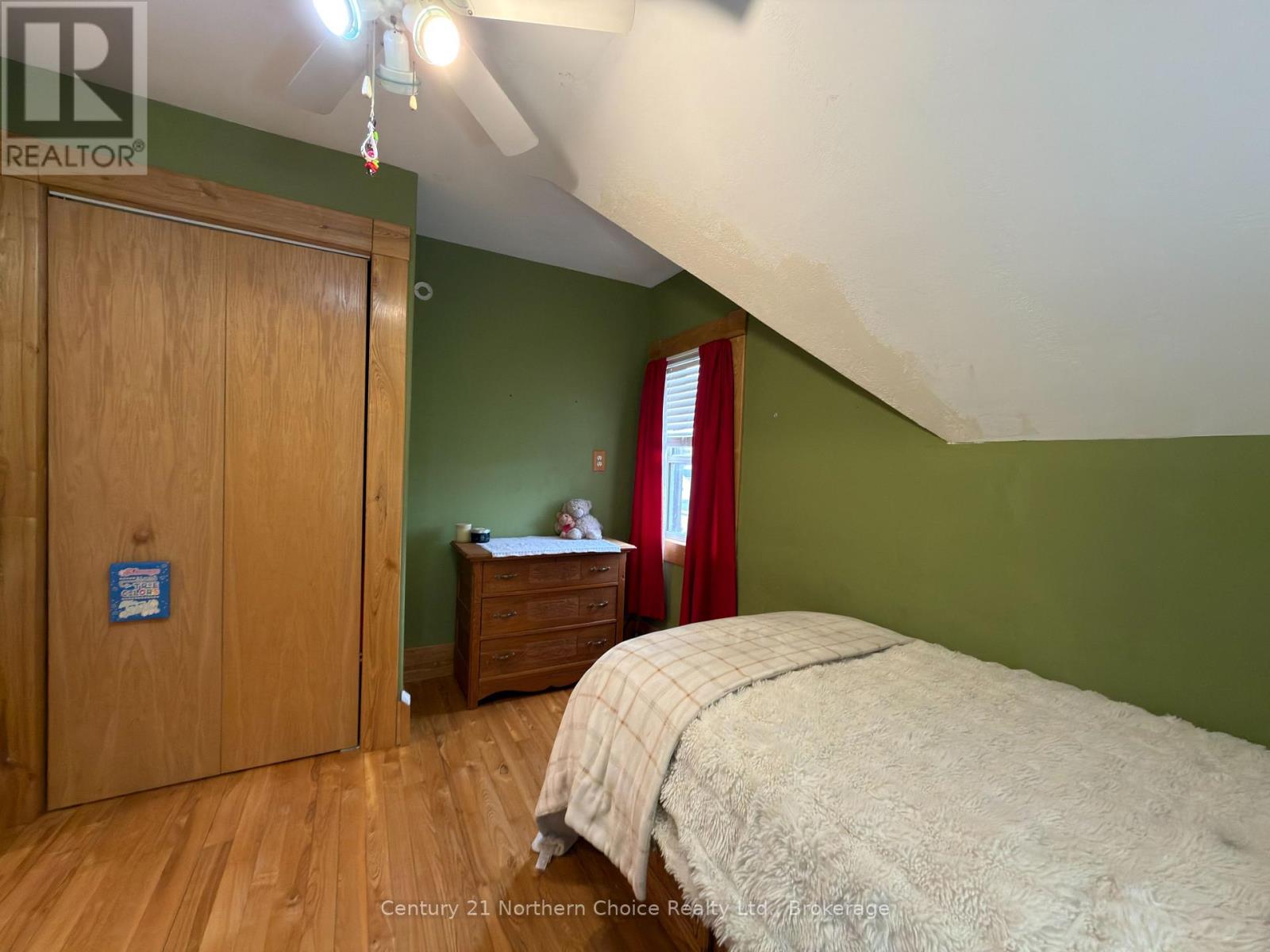 648 Scott Street Property Photo 34