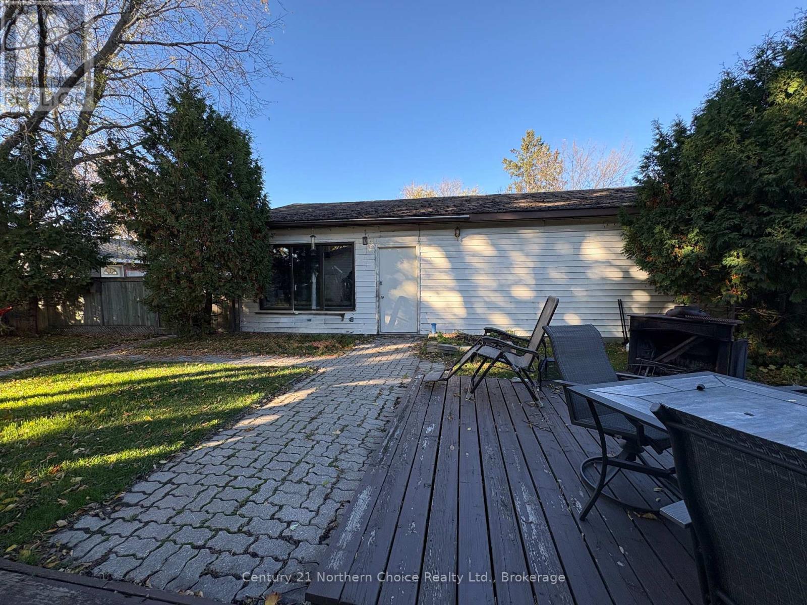 648 Scott Street Property Photo 43