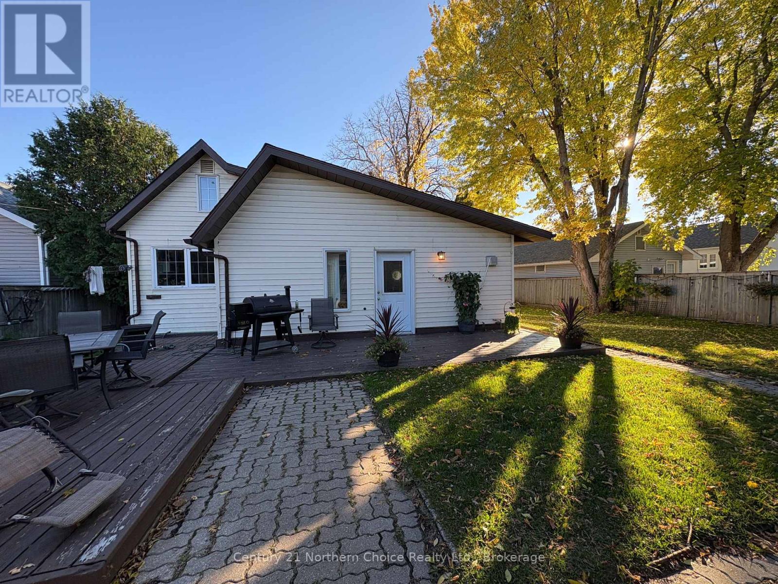 648 Scott Street Property Photo 44