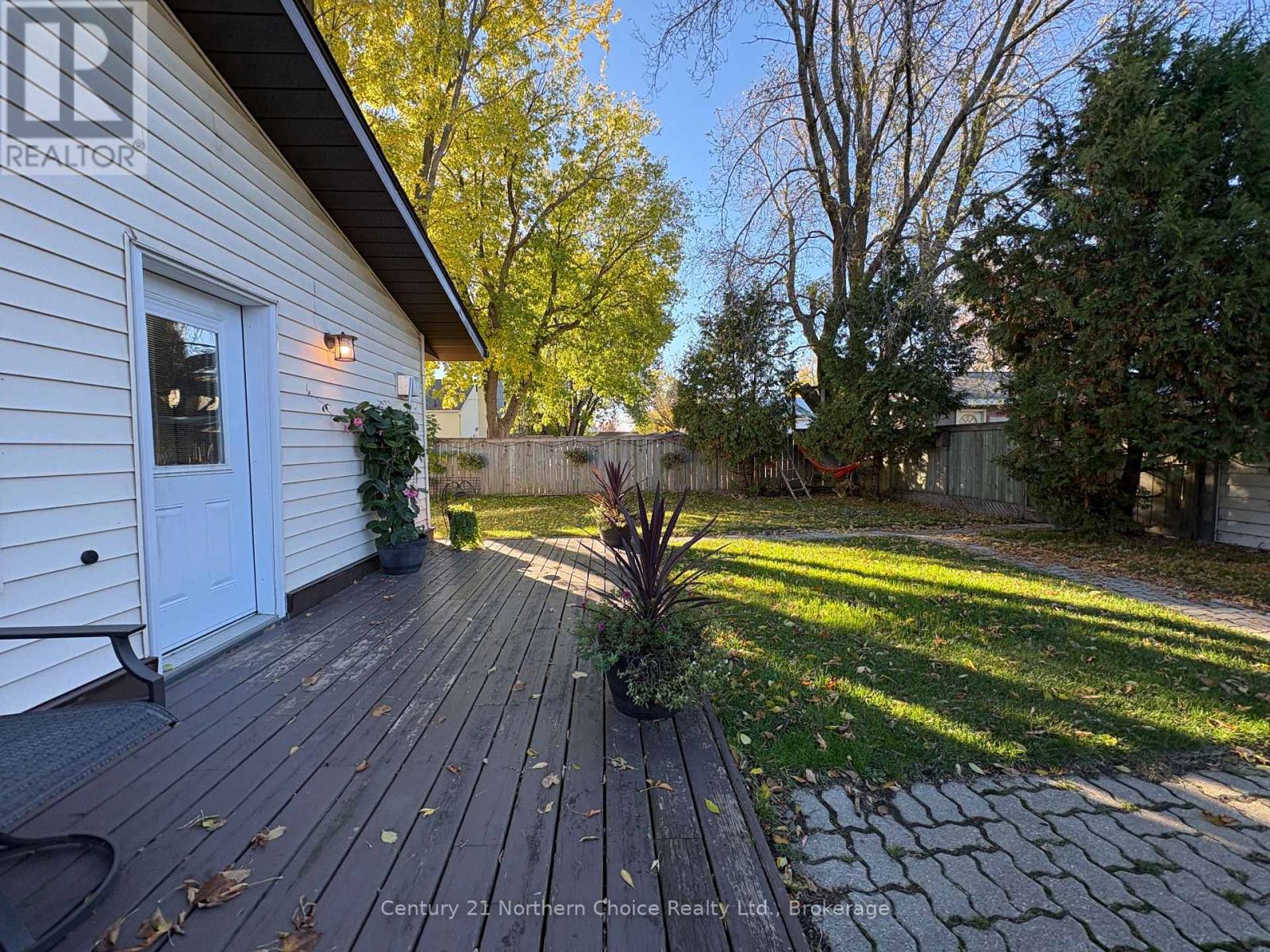 648 Scott Street Property Photo 46