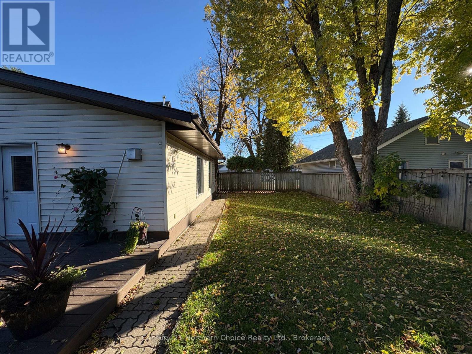648 Scott Street Property Photo 47