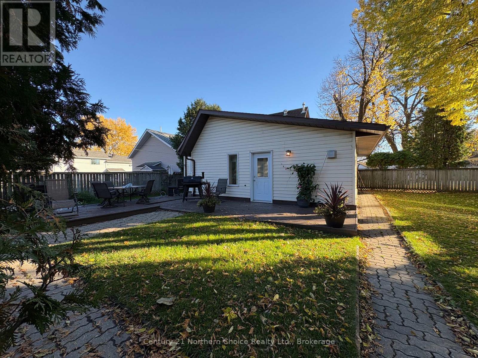 648 Scott Street Property Photo 48