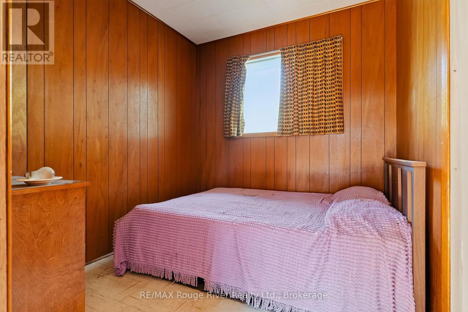 8999 Glendale Drive Property Photo 16
