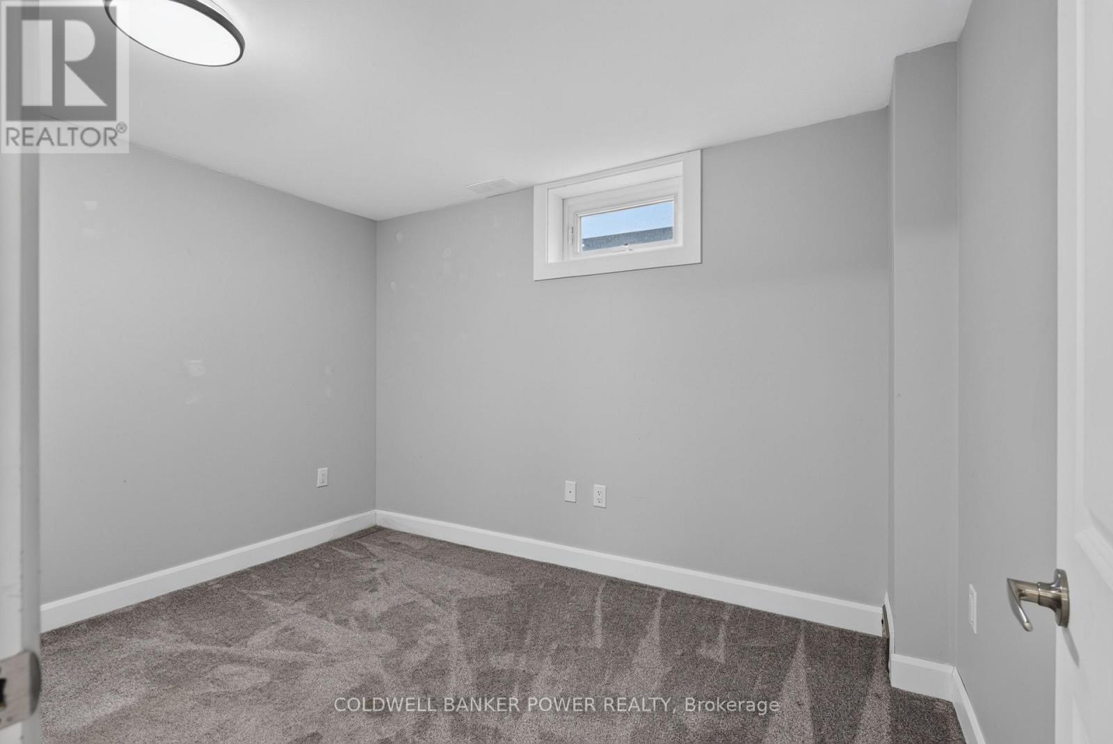 34 Algonquin Crescent Property Photo 34