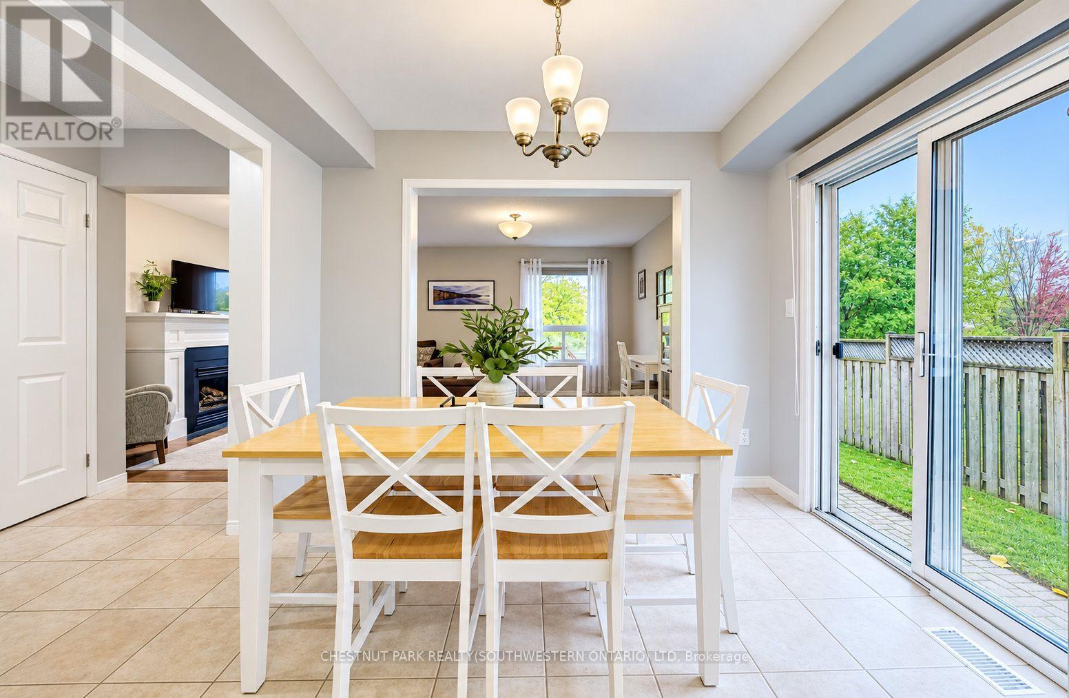 24 White Sands Court Property Photo 8